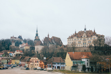 Auf dem Foto sieht man eine rumänische Burg.